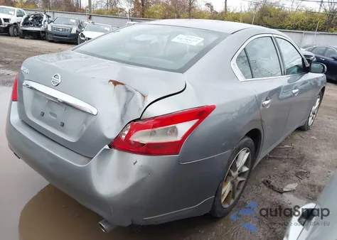 2009 Nissan Maxima 3.5 S z USA, uszkodzony, nr VIN 1N4AA51E19C829377